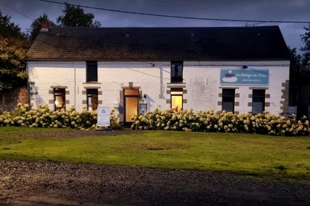 Gite Et Chambre D'Hote Gussignies Exterior foto