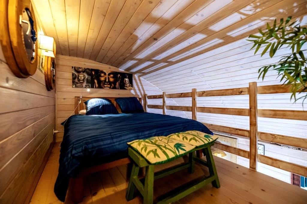 Gite Et Chambre D'Hote Gussignies Exterior foto